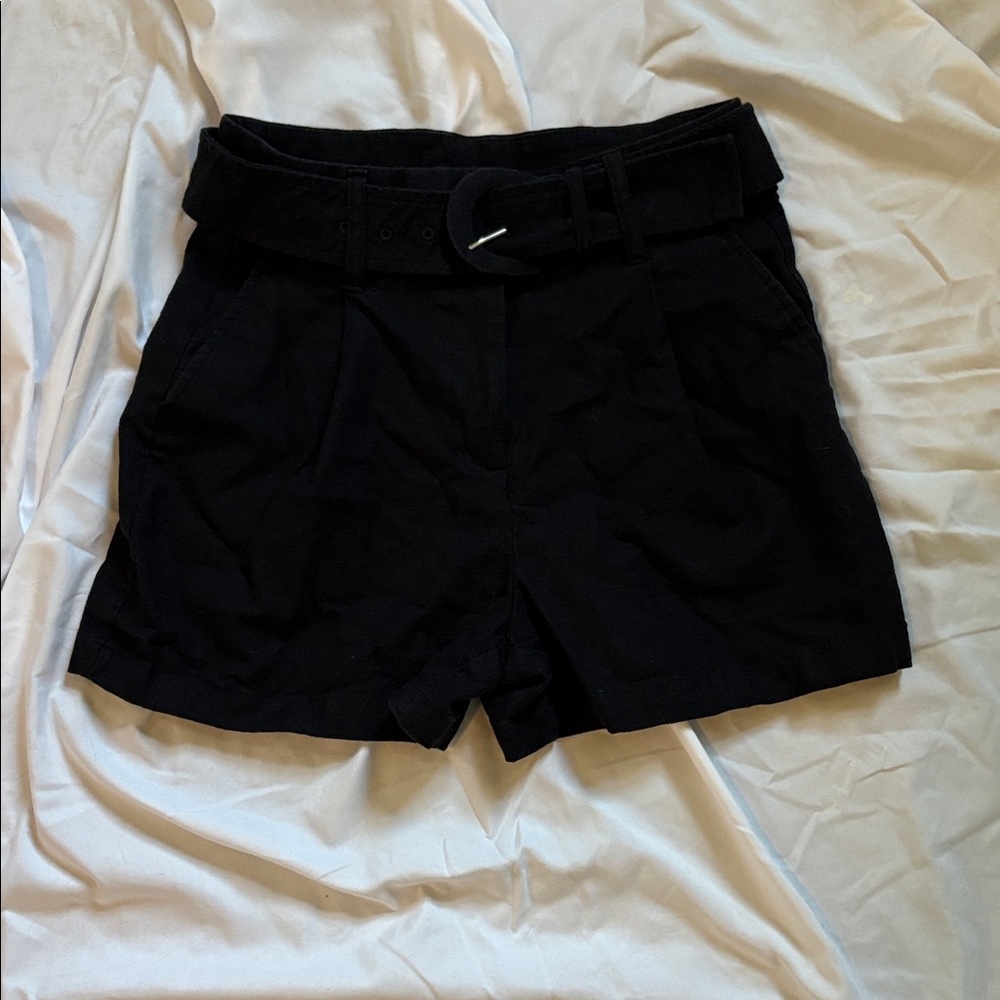 ✨New Listing✨ Express High Waist Black Women's Shorts